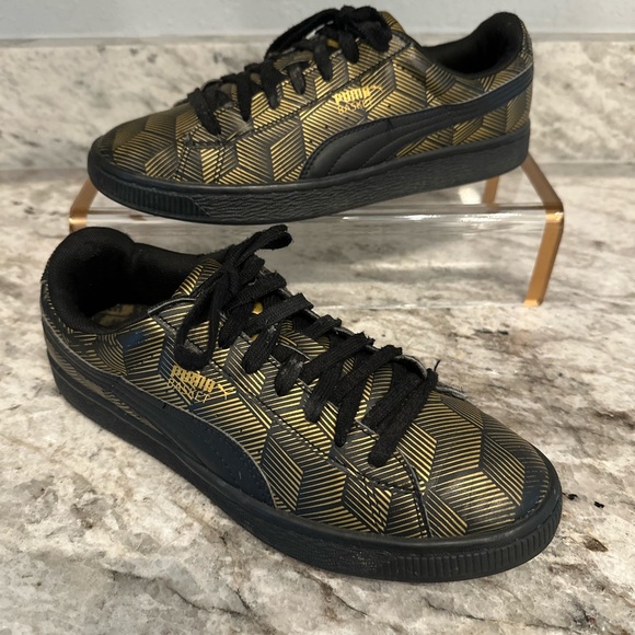 PUMA Womens Basket Classic Metal Sz 5 - Picture 1 of 9